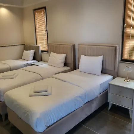Comfort 4 Bedroom Terrace Sea View 亚洛瓦