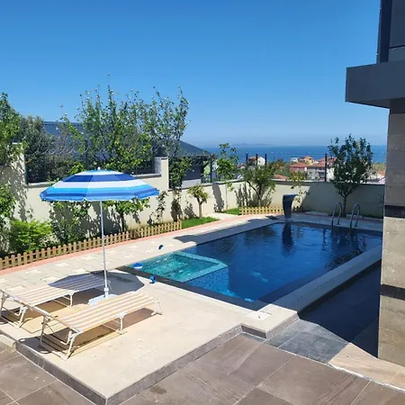 Comfort 4 Bedroom Terrace Villa Yalova Sea View
